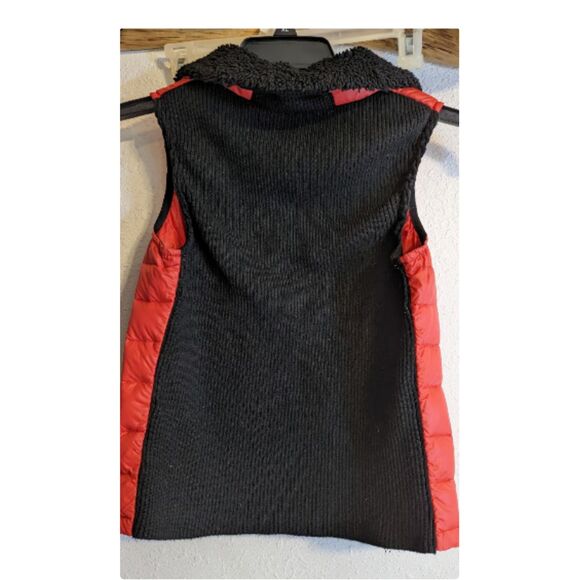 CK Calvin Klein Coral Puffer Vest Size M - Picture 6 of 6
